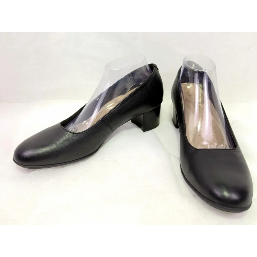 Clarks Womens 10 M Black Leather Pumps Comfort Cushion Block Heel Career Shoes